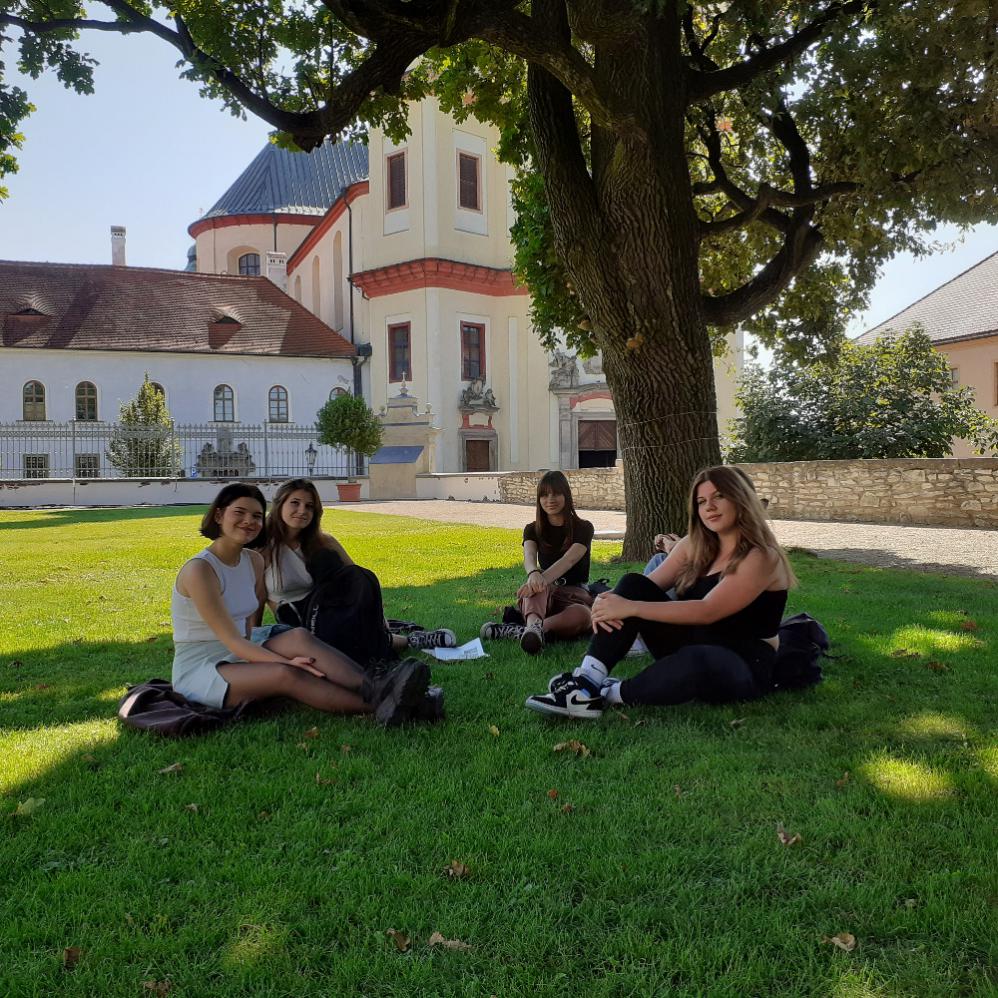 Za sluníčkem a za poznáním
