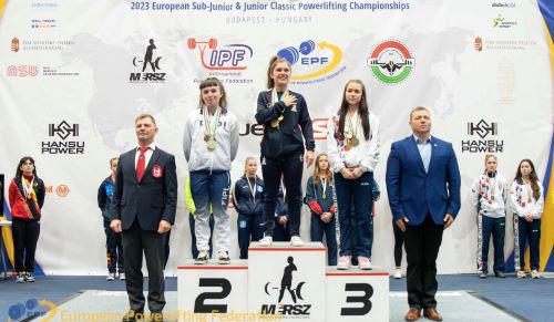 Nikola je úspěšná "trojbojařka"