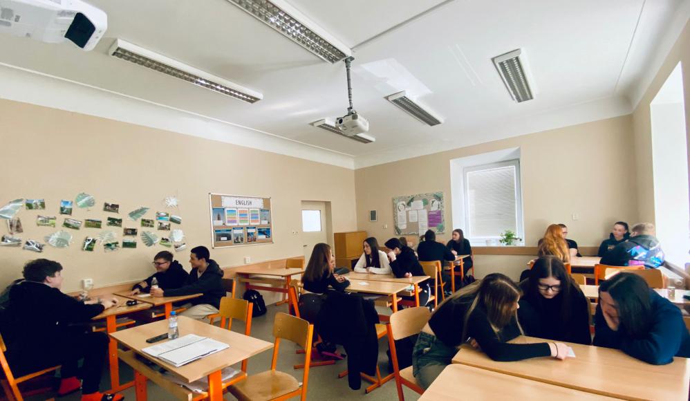 "Poslouchej a zapomeneš, vyzkoušej si a pochopíš"